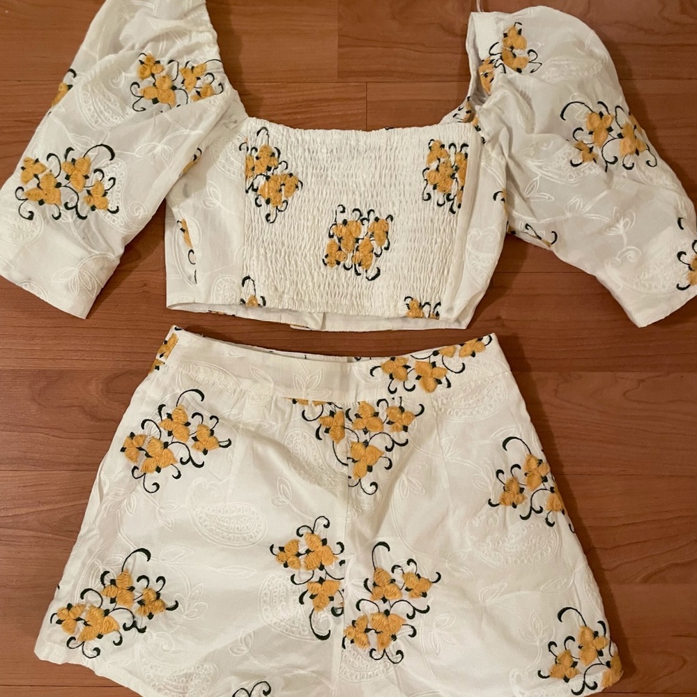NWT Floral two piece set - Picture 5 of 8